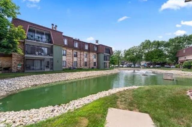 9186 South Road D, Palos Hills, IL 60465
