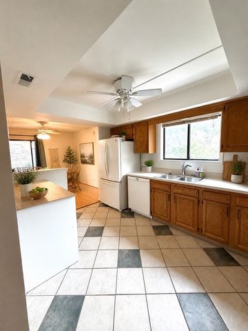 9186 South Road D, Palos Hills, IL 60465