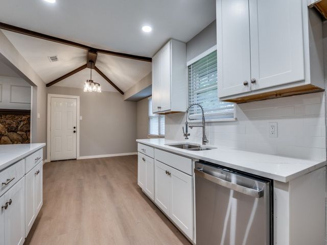 1044 Peach Lane, Desoto, TX 75115