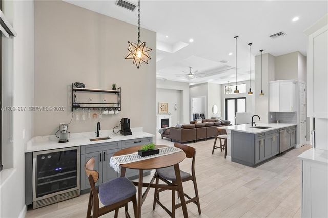 360 13th St SW, Naples, FL 34117