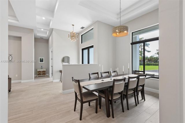 360 13th St SW, Naples, FL 34117