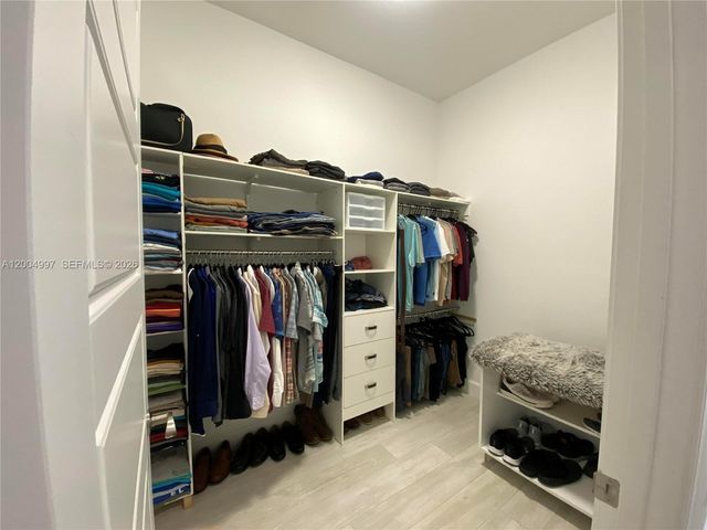 360 13th St SW, Naples, FL 34117