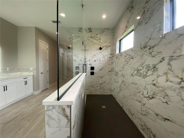 360 13th St SW, Naples, FL 34117