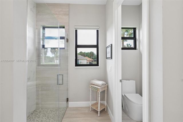 360 13th St SW, Naples, FL 34117