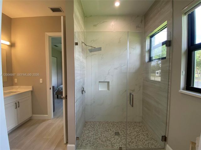 360 13th St SW, Naples, FL 34117