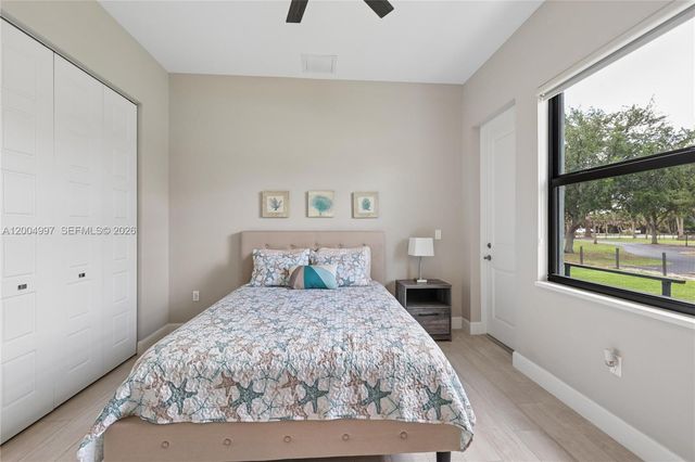 360 13th St SW, Naples, FL 34117