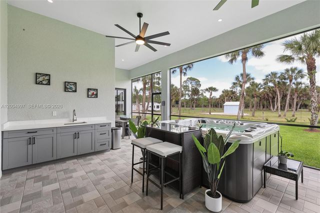 360 13th St SW, Naples, FL 34117