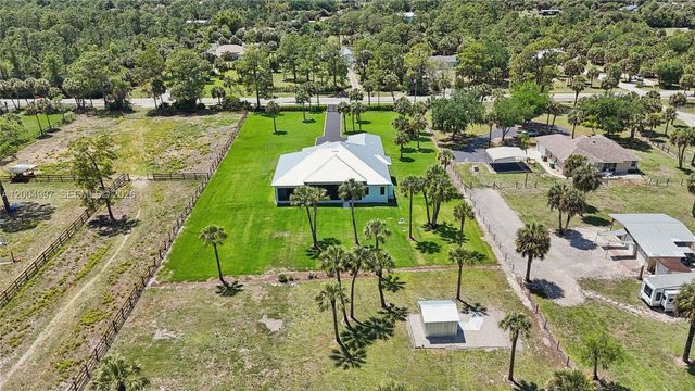 360 13th St SW, Naples, FL 34117