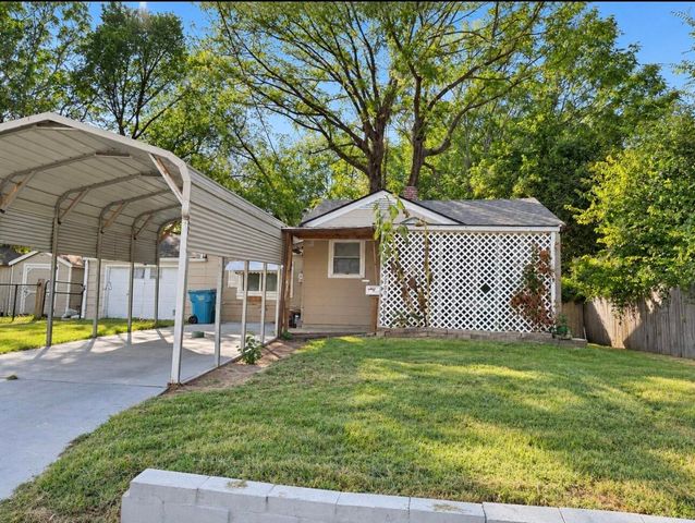2209 N Main Avenue, Springfield, MO 65803