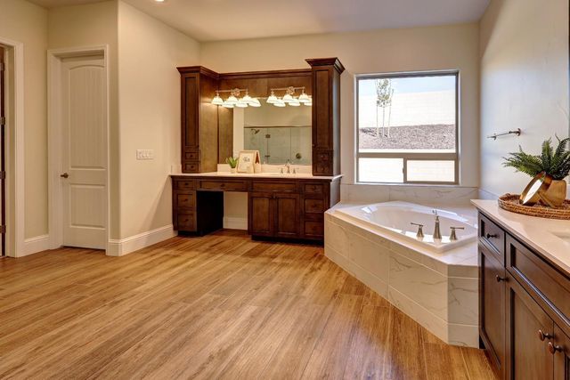 2189 E Strathspey Way, Fresno, CA 93730