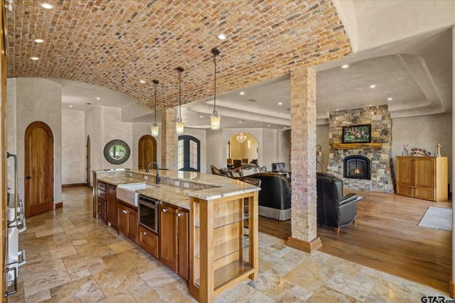 15381 County Road 463, Lindale, TX 75771