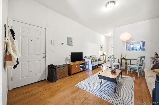 513 Grand Street, Brooklyn, NY 11211