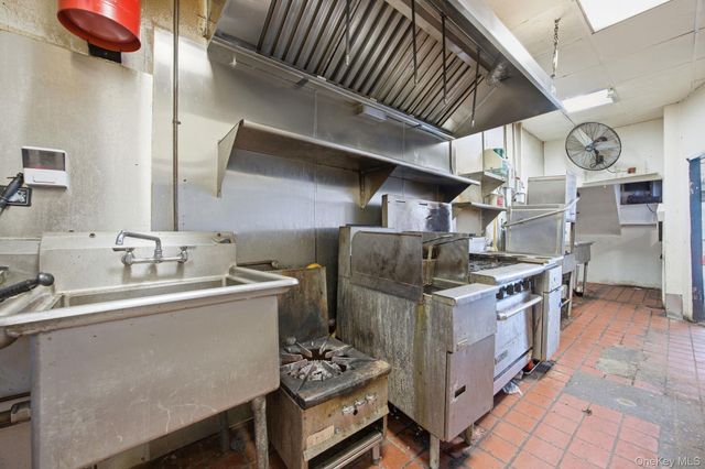 513 Grand Street, Brooklyn, NY 11211