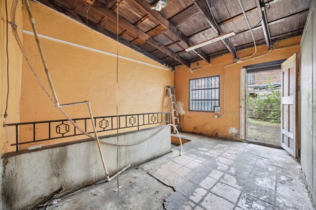 513 Grand Street, Brooklyn, NY 11211