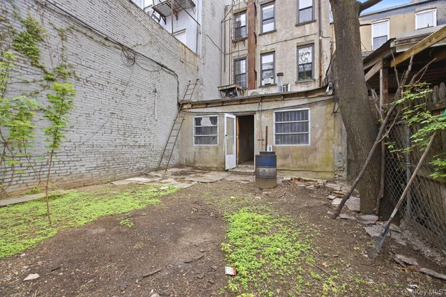 513 Grand Street, Brooklyn, NY 11211
