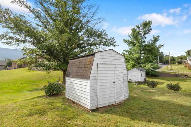6168 MOORE AVE, Mt Jackson, VA 22842