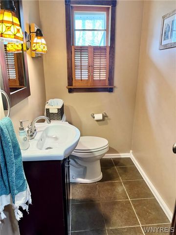 6668 Milestrip Road, Orchard Park, NY 14127