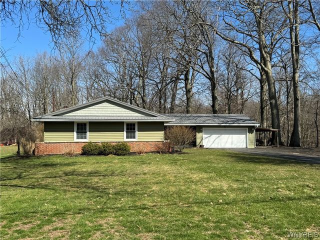 6668 Milestrip Road, Orchard Park, NY 14127