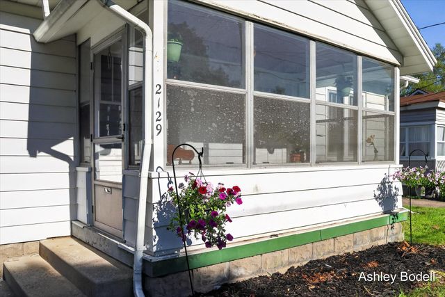 2129 Emerald Avenue Ne, City Of Grand Rapids, MI 49505