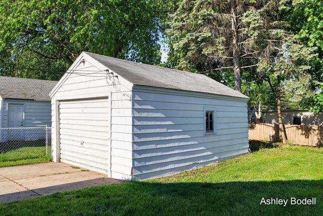 2129 Emerald Avenue Ne, City Of Grand Rapids, MI 49505