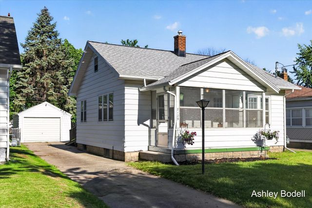 2129 Emerald Avenue Ne, City Of Grand Rapids, MI 49505