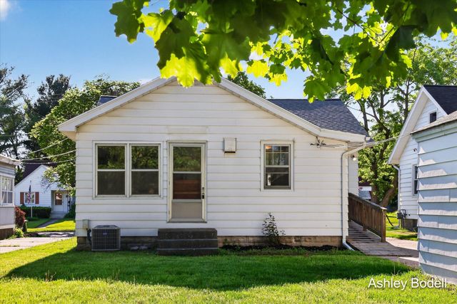 2129 Emerald Avenue Ne, City Of Grand Rapids, MI 49505