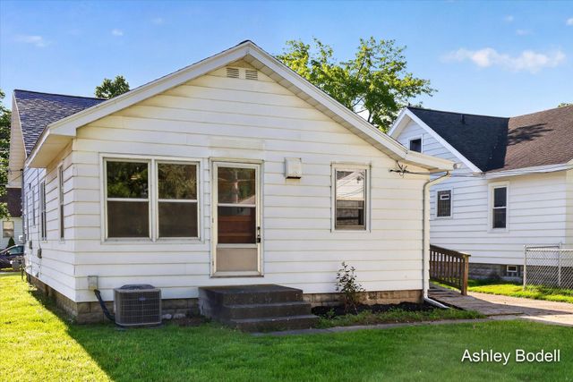 2129 Emerald Avenue Ne, City Of Grand Rapids, MI 49505