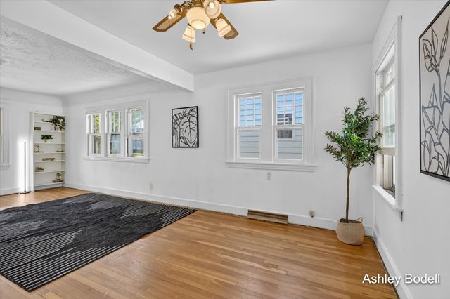 2129 Emerald Avenue Ne, City Of Grand Rapids, MI 49505
