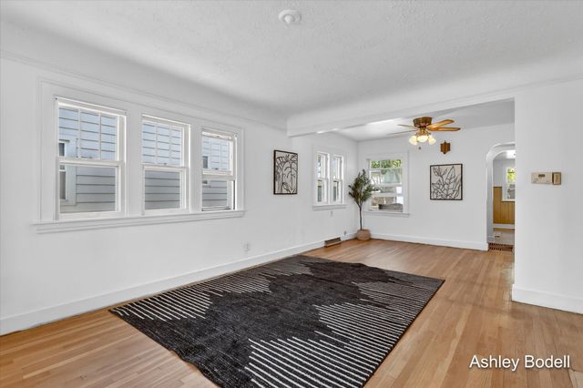 2129 Emerald Avenue Ne, City Of Grand Rapids, MI 49505