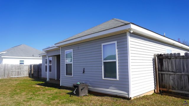 105 Ellington Court, Perry, GA 31069