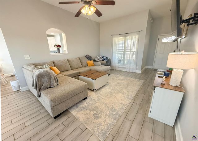 105 Ellington Court, Perry, GA 31069