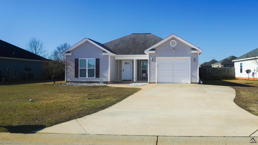 105 Ellington Court, Perry, GA 31069