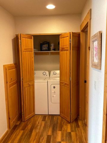 4631 Marsh Hawk Drive, Klamath Falls, OR 97601