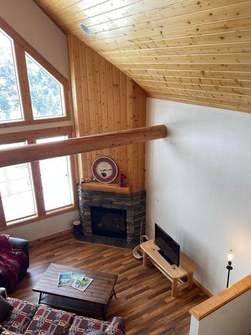 4631 Marsh Hawk Drive, Klamath Falls, OR 97601