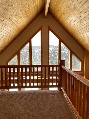 4631 Marsh Hawk Drive, Klamath Falls, OR 97601