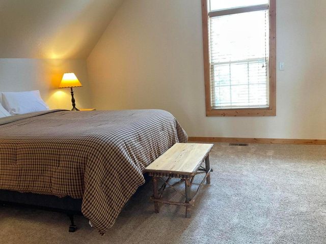 4631 Marsh Hawk Drive, Klamath Falls, OR 97601