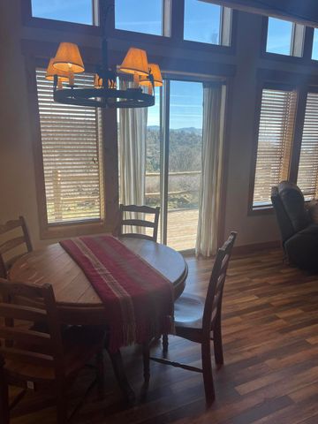 4631 Marsh Hawk Drive, Klamath Falls, OR 97601