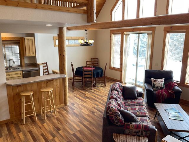 4631 Marsh Hawk Drive, Klamath Falls, OR 97601