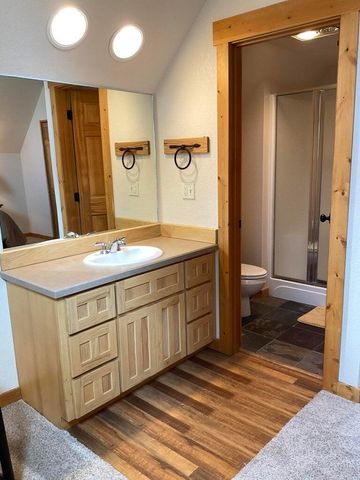 4631 Marsh Hawk Drive, Klamath Falls, OR 97601