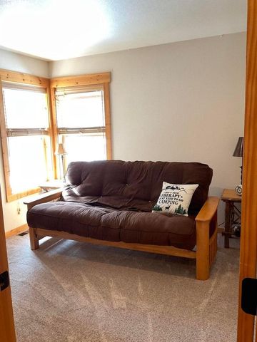 4631 Marsh Hawk Drive, Klamath Falls, OR 97601