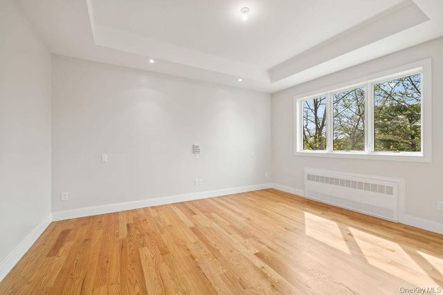 5 Mirror Lake Road 202, Spring Valley, NY 10977