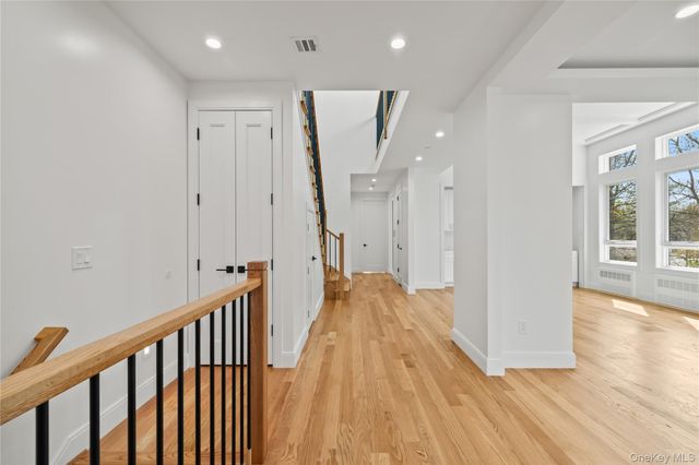 5 Mirror Lake Road 202, Spring Valley, NY 10977