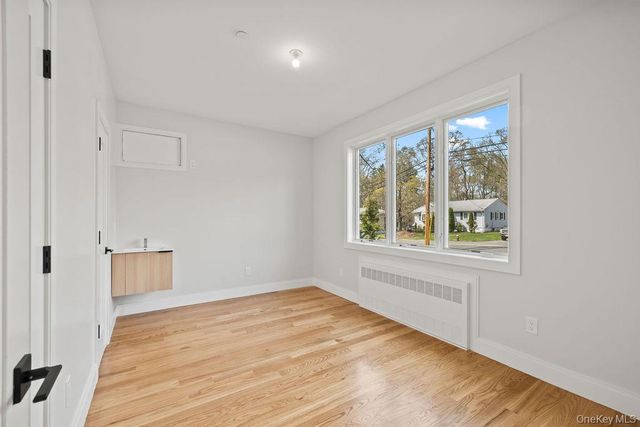 5 Mirror Lake Road 202, Spring Valley, NY 10977