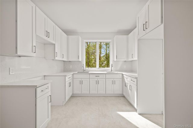 5 Mirror Lake Road 202, Spring Valley, NY 10977