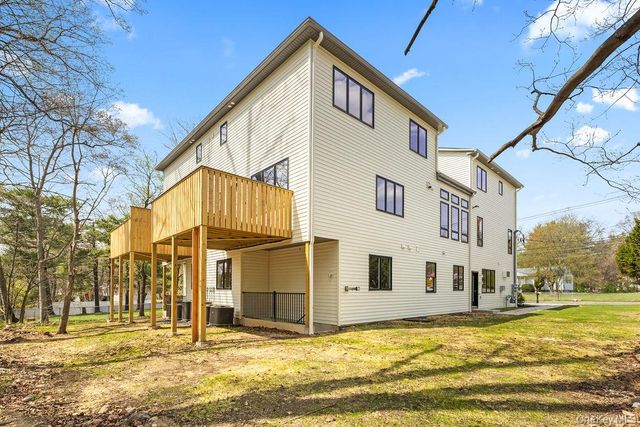 5 Mirror Lake Road 202, Spring Valley, NY 10977