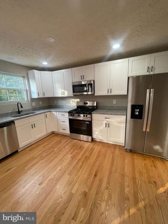 1004 MINNA AVE, Capitol Heights, MD 20743