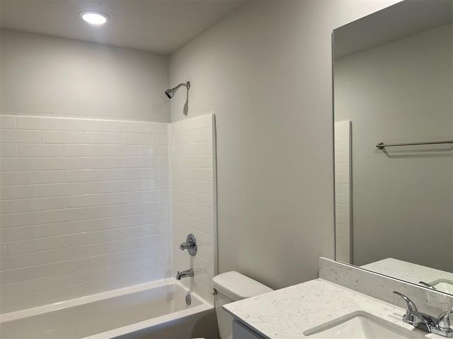 1224 E Ruger Lane, Mustang, OK 73064