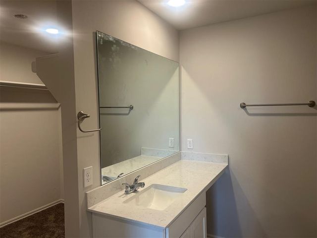 1224 E Ruger Lane, Mustang, OK 73064