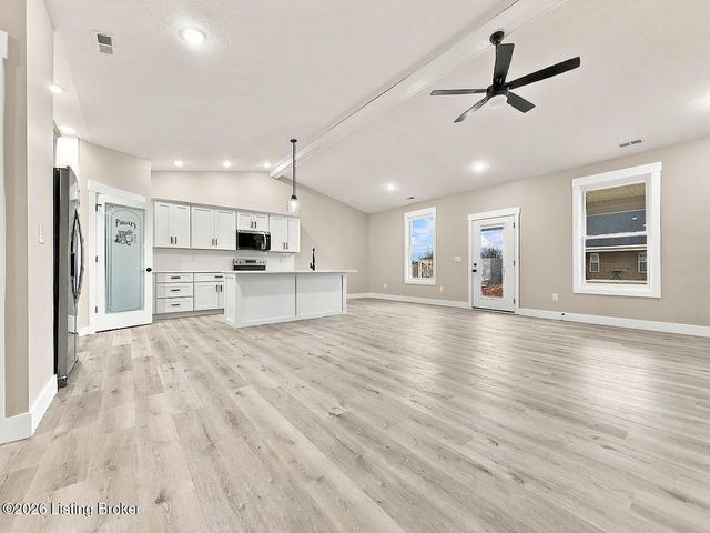 24 Betty Boyd Ln, Brandenburg, KY 40108