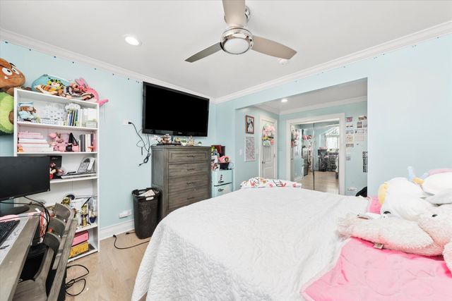 6315 W 83rd Place, Burbank, IL 60459